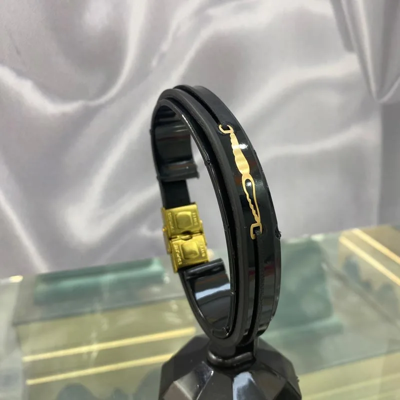 خرید دستبند طلا چرم مردانه شیک و اسپرت 18 عیار با وزن زیر یک گرم خرید دستبند طلا چرم مردانه شیک و اسپرت 18 عیار با وزن زیر یک گرم